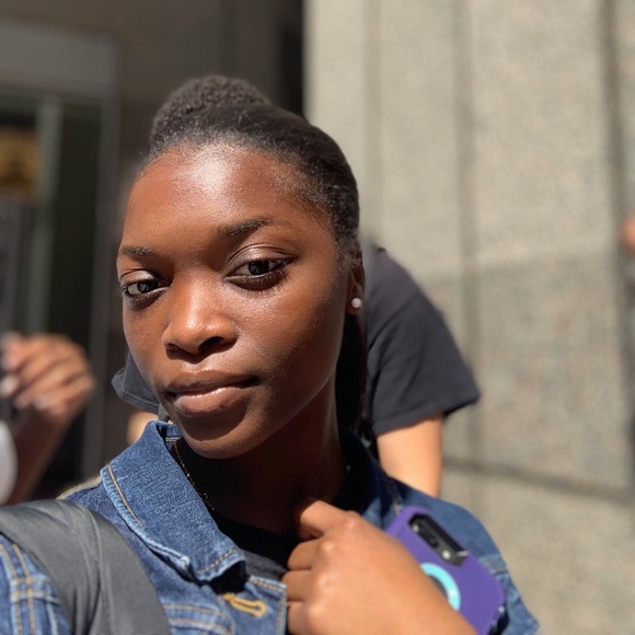 Meet your Posher, Lameka - Picture 1 of 1